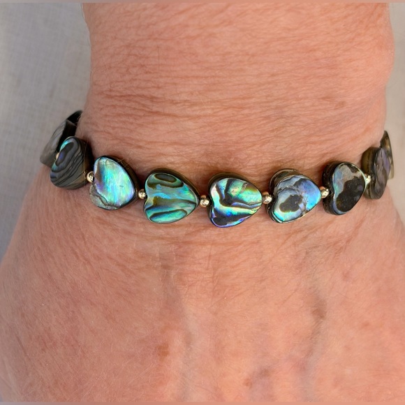 Heart Bracelet for women/men.Abalone iridescent shells,18K gold plated beads. 7” - Picture 2 of 2